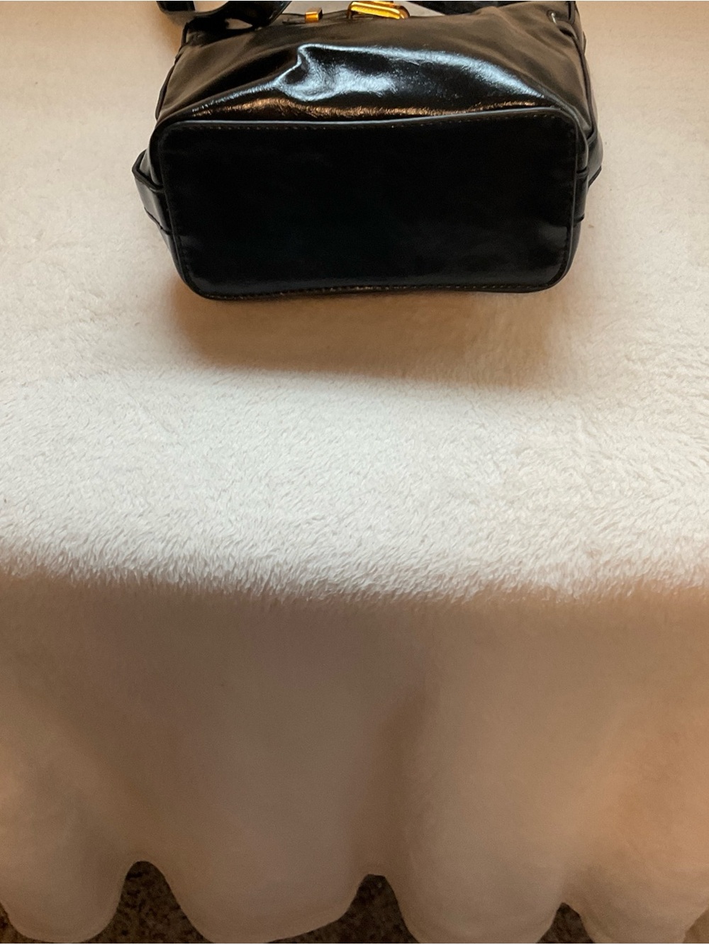 Sleek Black Patent Shoulder Bag with Gold Buckle Accent - Picture 5 of 6